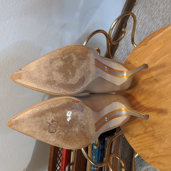 Pointed Toe Pumps - Picture 5 of 12